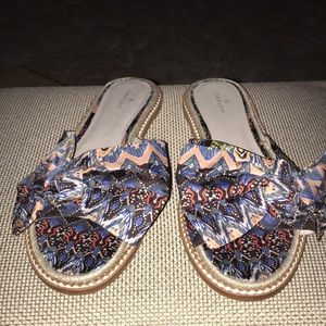 NEW Caslon slides. Size 10. Fabric bow detail